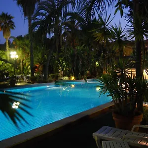 4* Pensión Garden